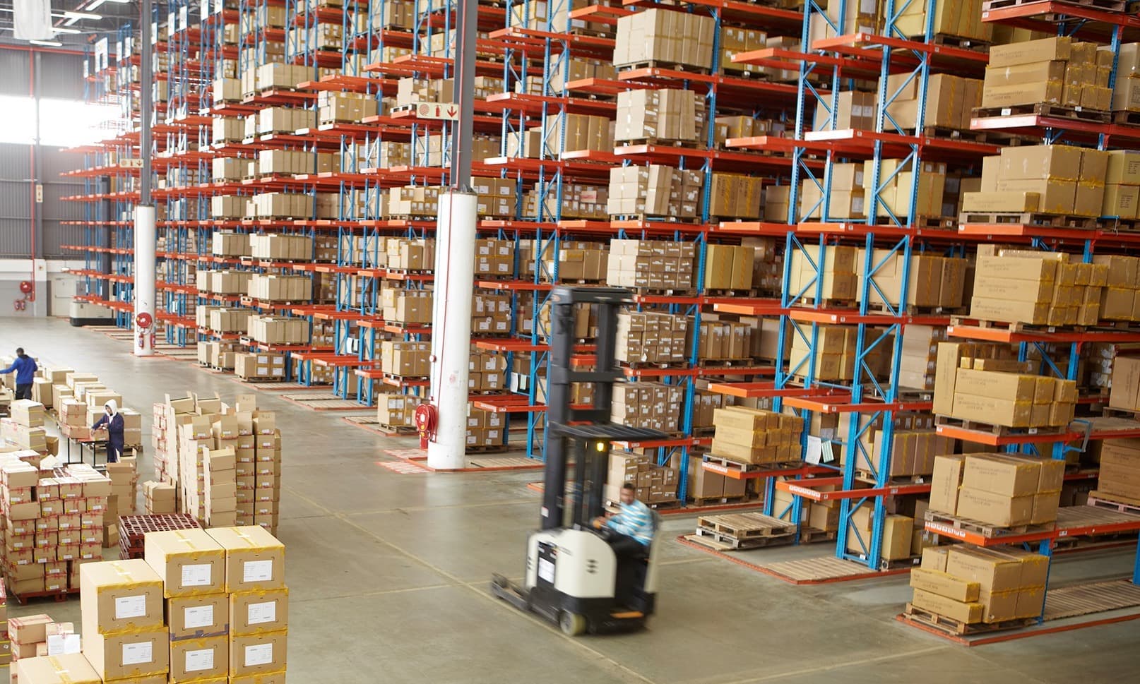 Warehouse distribution center